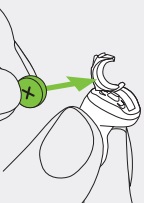 Illustration av en person som sätter in ett hörapparatsbatteri i batterifacket med den positiva sidan uppåt